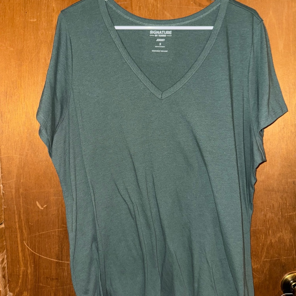 2 Torrid Relaxed Dolman Sleeve Tees One Green, One Redish